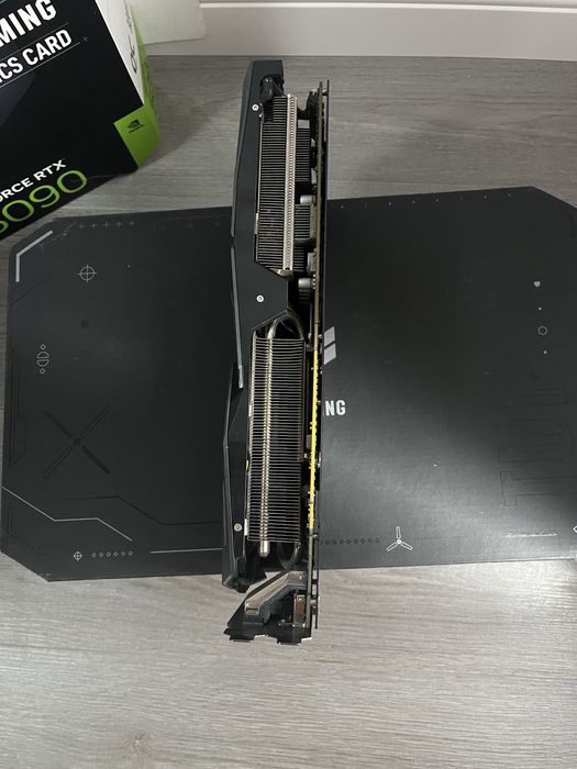 Placa video GTX 1070 Ti Asus Strix