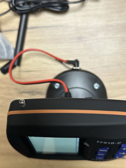 Sonar navomodel Lucky ff918 - baterie Li ion 3S , incarcator