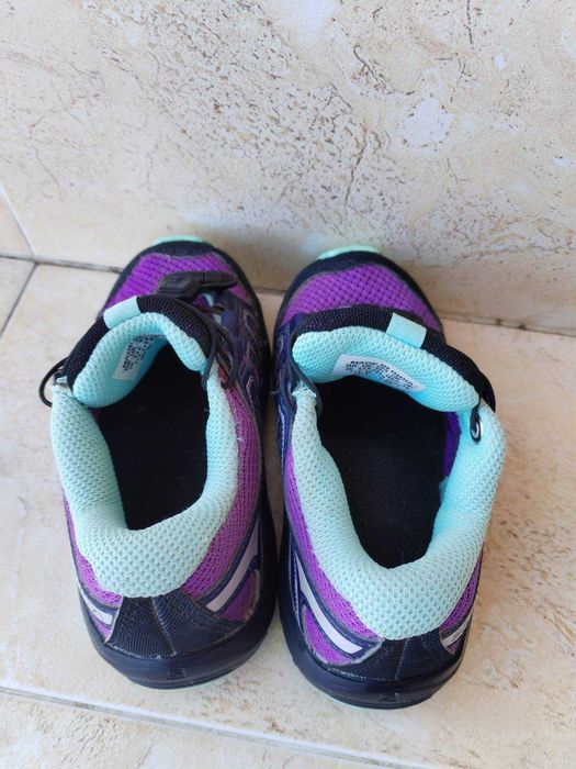 Salomon KICKA J - детски маратонки