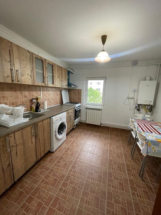 Inchiriere  apartament 2 camere semidecomandat