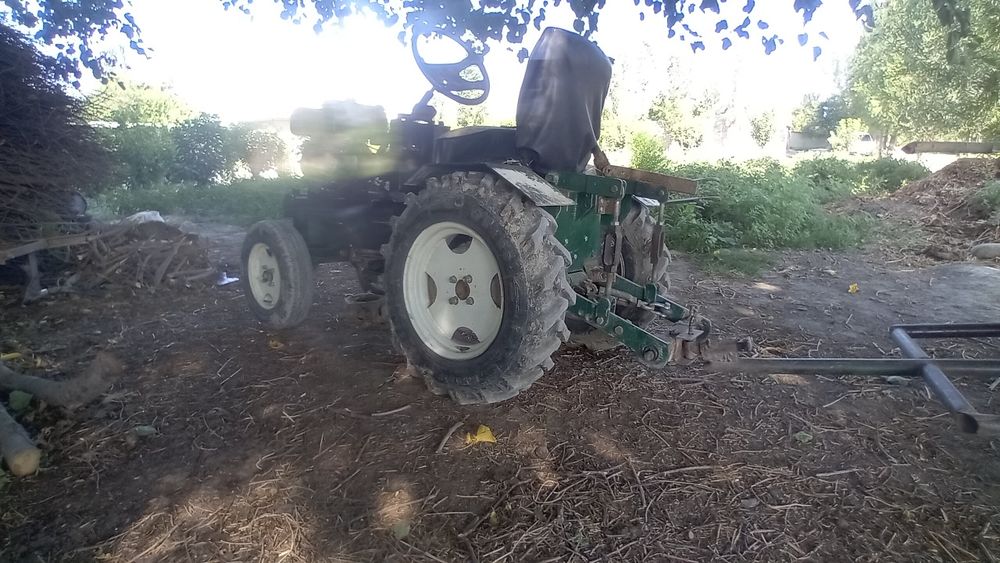 Mini traktor sotiladii