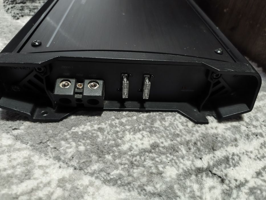 Amplificatoare auto Hifonics Crunch Kicker Jbl nu Hertz Helix Alpine