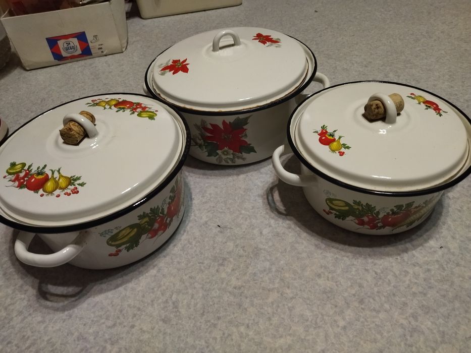 Кастрюли эмалированные