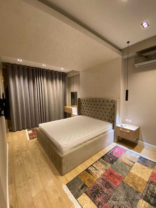 ЦУМ / Ц-7  Роскошная 3х комнатная в центре города