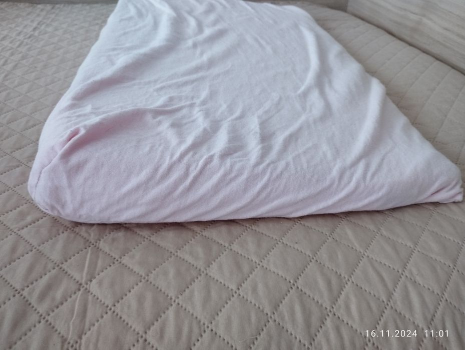 Антирефлуксна клиновидна възглавница бебешка