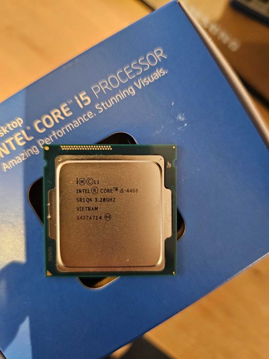 Дънна платка GIGABYTE B85M, Процесор Intel Core i5 4460, RAM 16GB DDR3