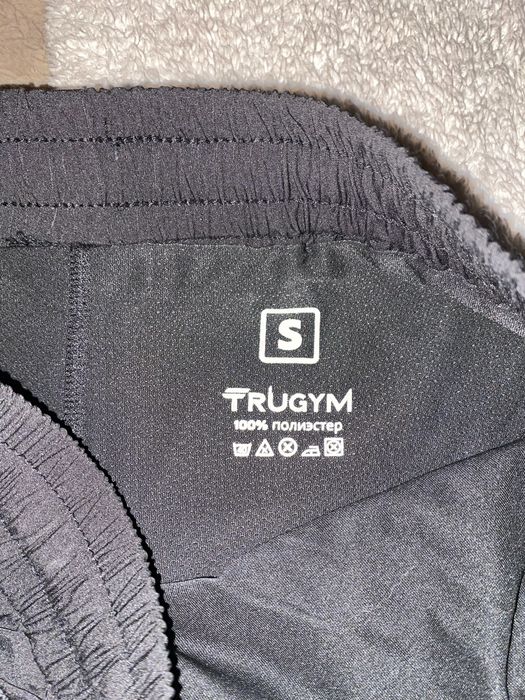 Продаю шорты на мальчика