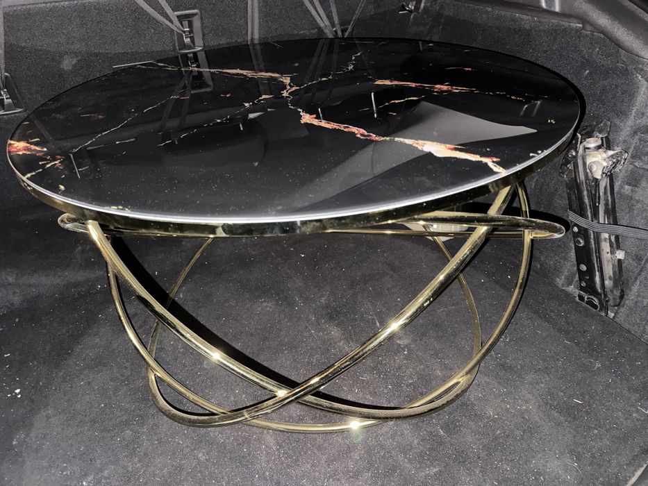 Masuta de cafea aurie