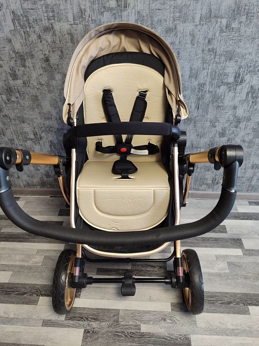 Продам коляску..