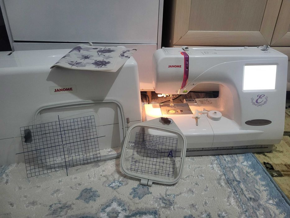 Вышивальная машинка Janome 350 E