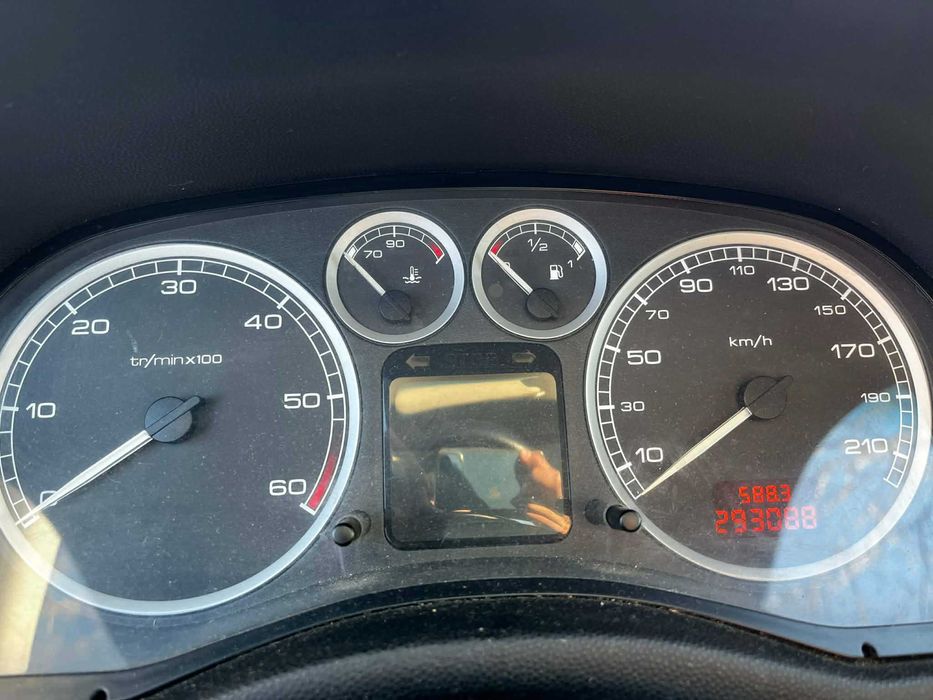 Продавам Peugeot 307 на части.