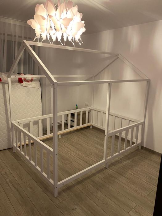 Pat pentru copii tip căsuță