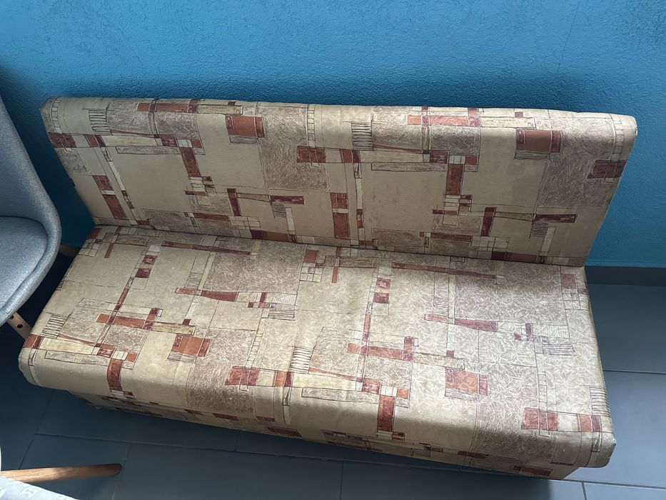 Малък разгъваем диван