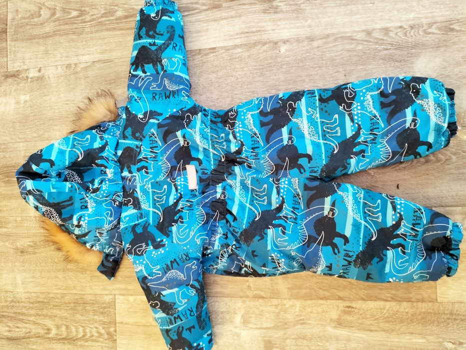 Продам детский зимний комбинезон