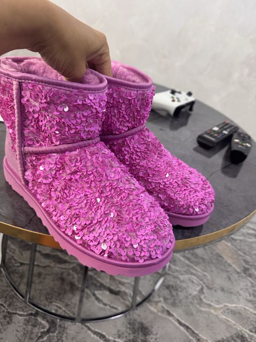 UGG Classic Mini Chunky Sequin.