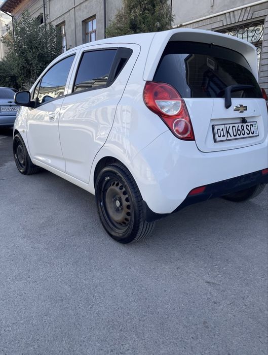 Spark 1.25 Sotiladi 2012 yil