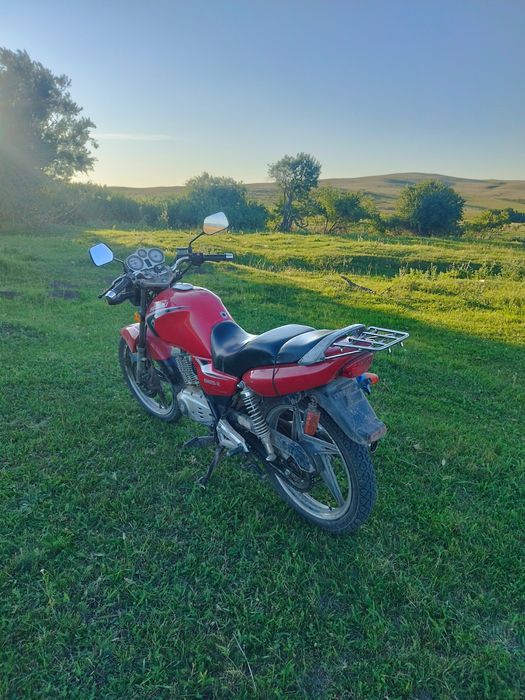 Мотоцикл Suzuki 125cc