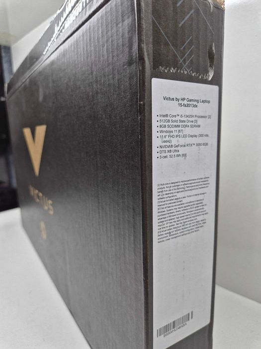 HP Victus Gaming Core i5-13420H RTX 3050 6GB  8/512gb
