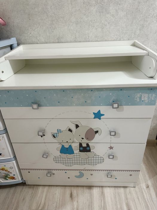 Продам комод из дерево 19000