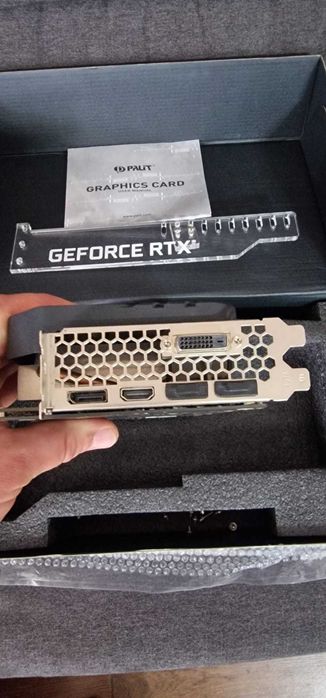 Vand placa video NVIDIA GeForce GTX 1070 8GB Palit Dual, in stare foarte buna. Cutie completa