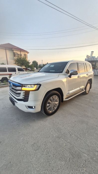 Toyota  Land Cruser 300 XVGR  ЯПОНКА  2024 ЙИЛ ФУЛ ПАЗИТСИЯСЯ