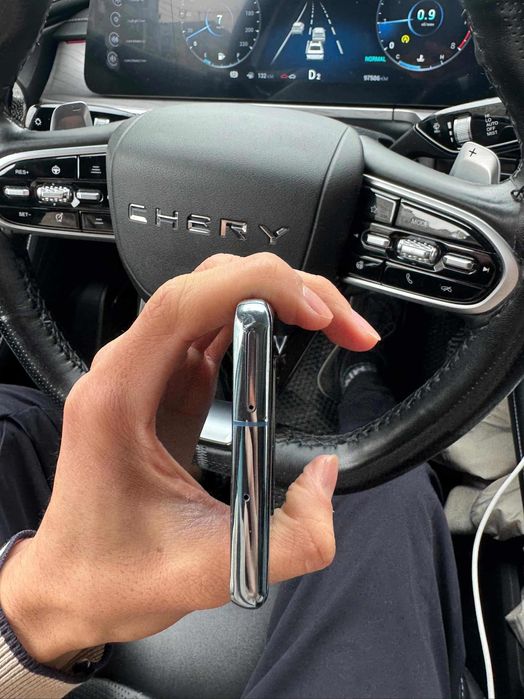 Samsung s10 + продаю