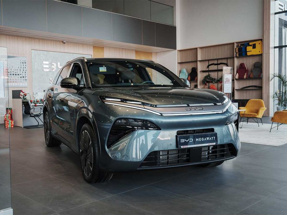 BYD Atto 8 Flagship FWD DM-i