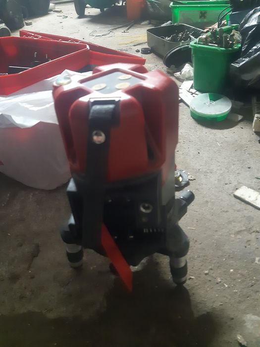 Продам нивелир Crown. Уровень линейный