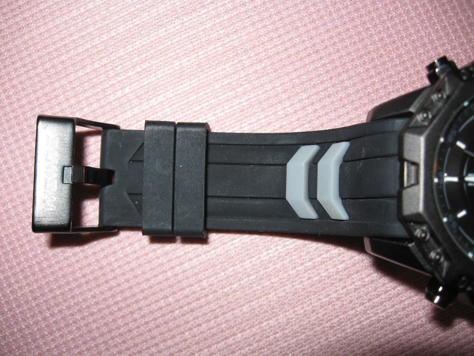 Мъжки водоустойчив спортен часовник WEIDE