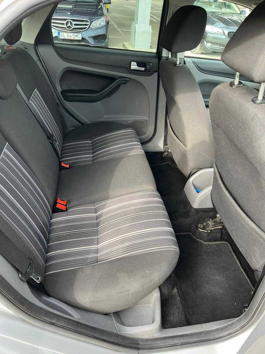 Vand Ford Focus Hatchback M1