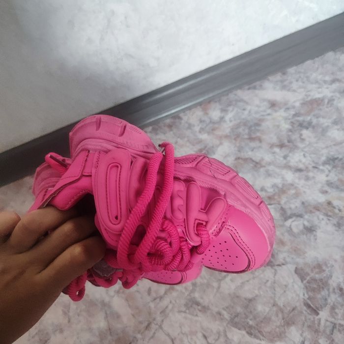 Кроссовки девочке 27 размер