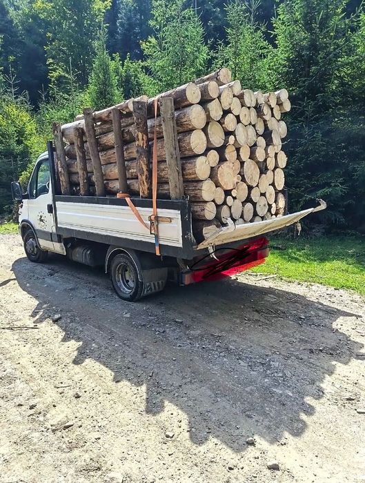Vând lemne pentru foc