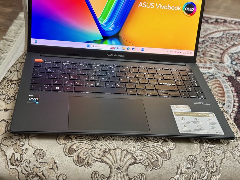 ASUS VivoBook / Core i7-13th Gen/ OLED 2K:Экран