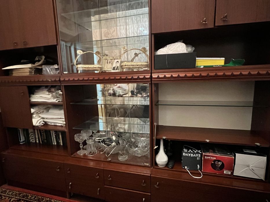 Продаю сервант, мебель