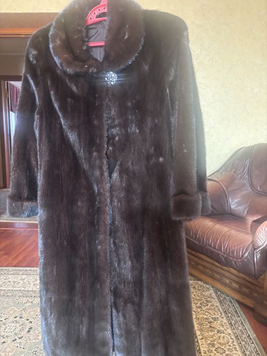 Продам шубу норковую