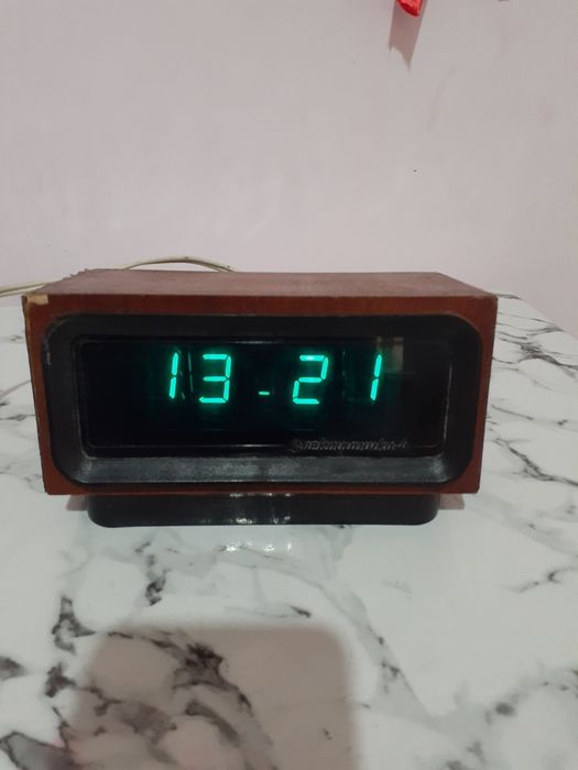 Электронные советские часы