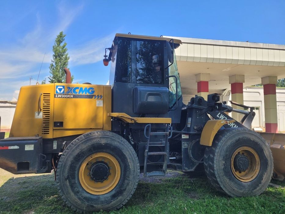 XCMG LW300KN 1.8 PAGRUZCHIK 2019 yili