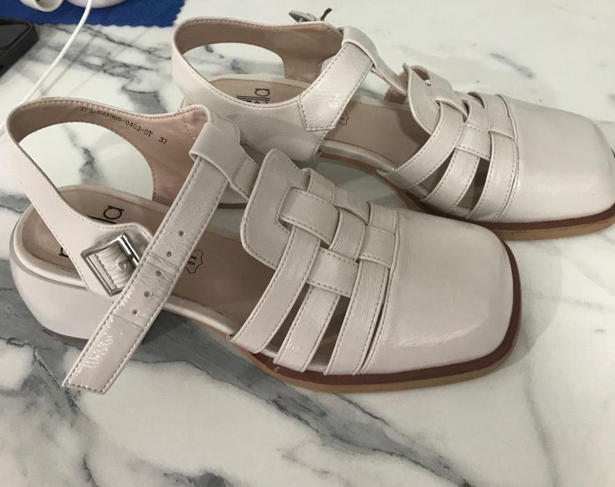 Продам туфли женские