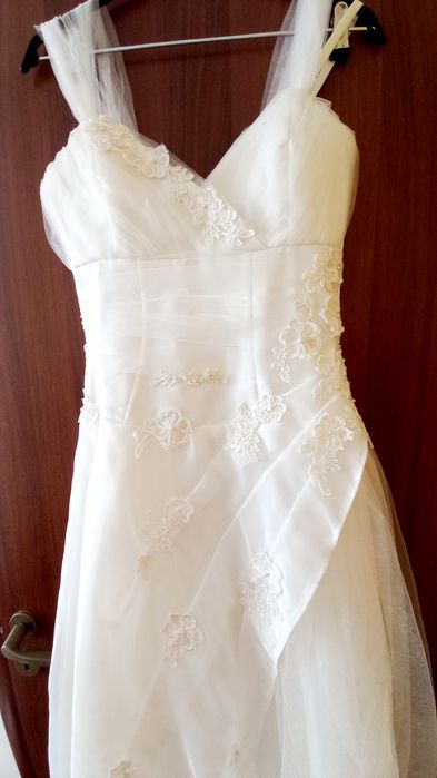 Vând Rochie de mireasă ivory S 36 stil prințesă + cadou bolero, poşetă