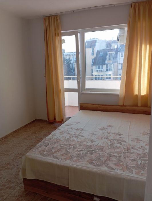 Тристаен апартамент Окръжна болница