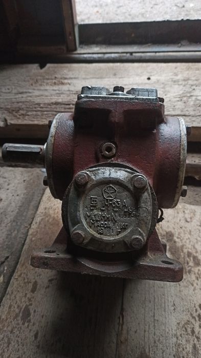 Редуктор червячный 1Ч63А