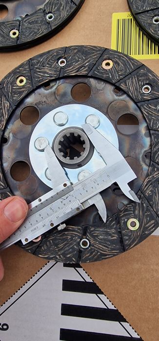 Disc ambreiaj tractor fiat 211 215 preț 300 lei se poate trimite prin