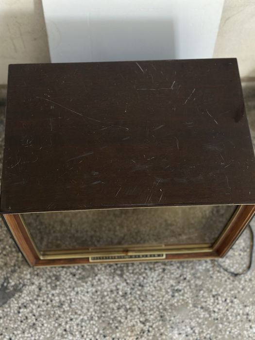 Ретро телевизор. Антика.