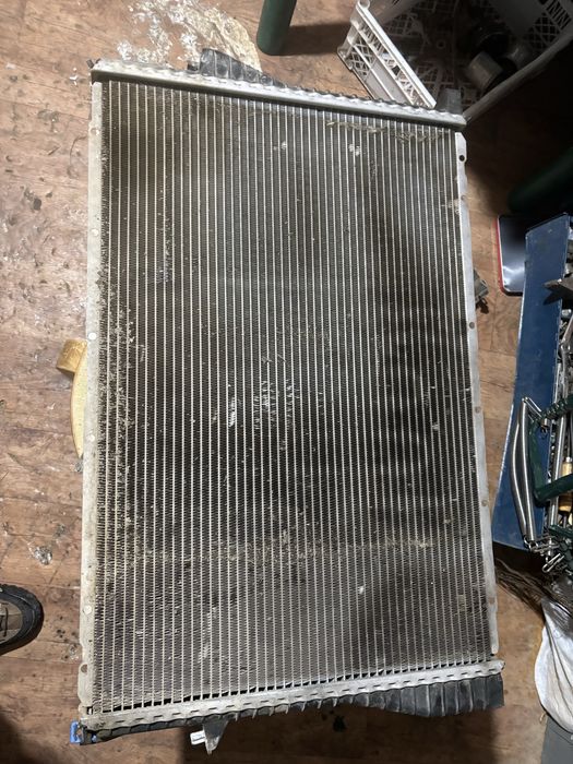 Радиатор E39 BEHR