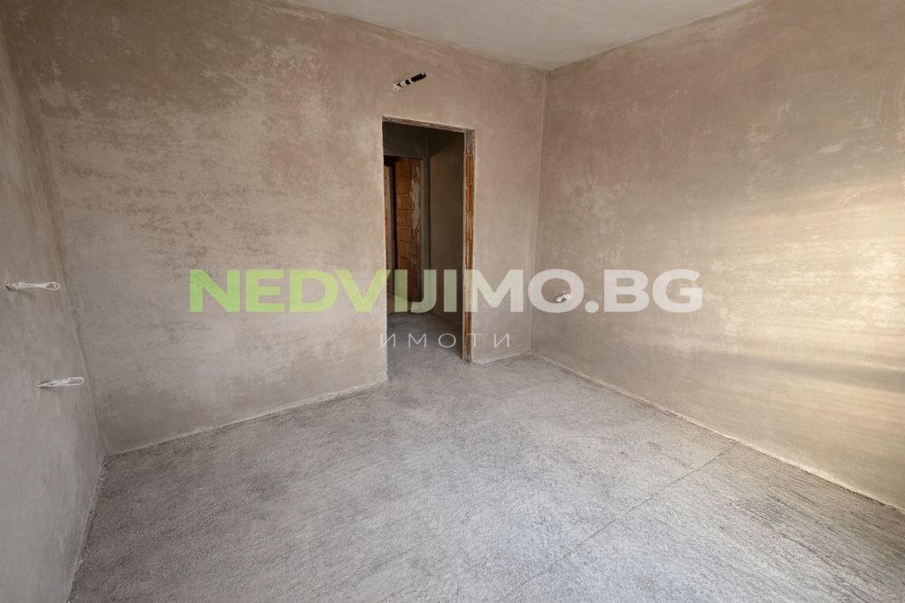 Продава се Тристаен апартамент в Варна, Генералите - 217 кв.м за 807 €/кв.м - Снимка #9