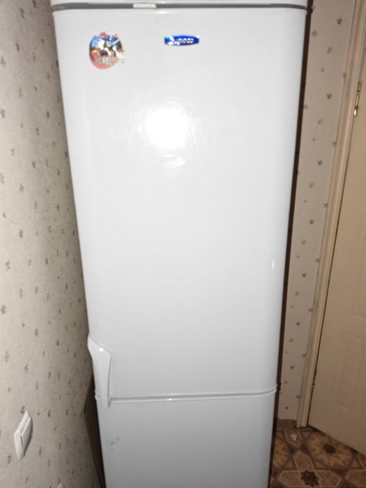 Продаю холодильник