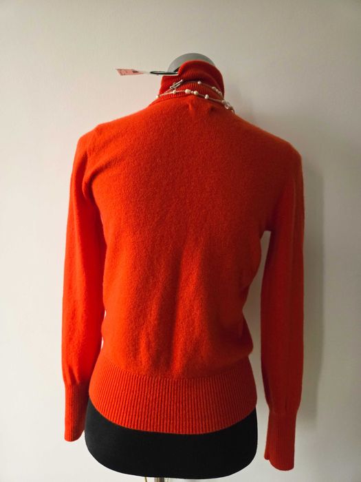 Pulover 100% casmir, nou cu eticheta!