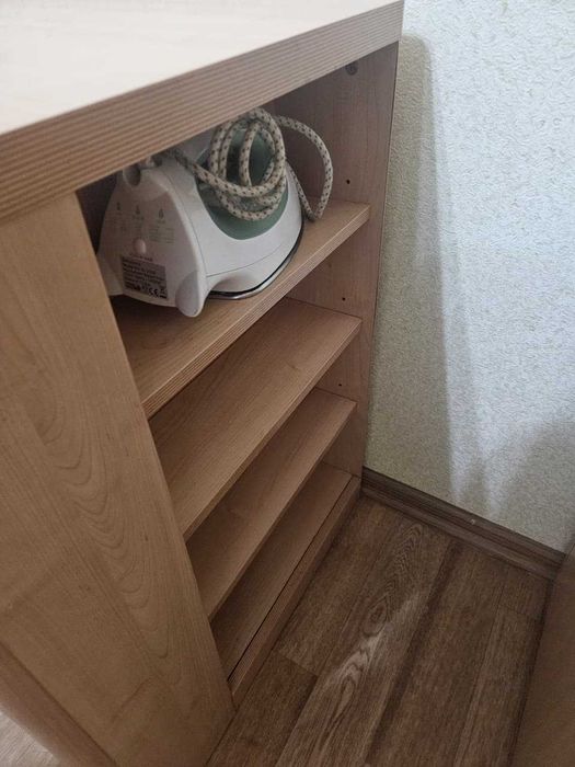 Продам письменный стол с полкой