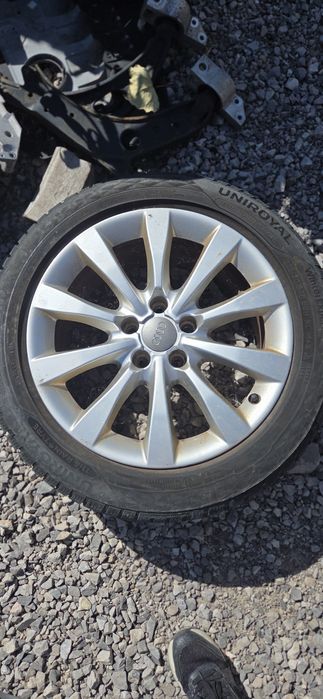 Комплект джанти със зимни гуми Audi a4 B8, 17 ки