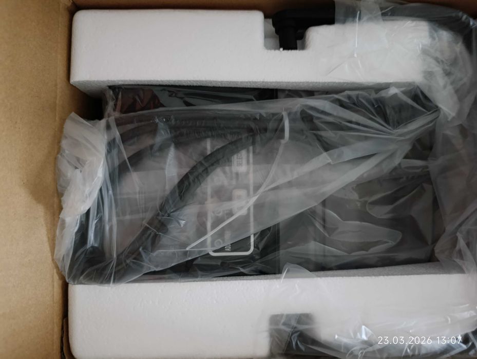 Нова машина за лед – 8 кубчета за 6 мин, 2 размера, самопочистване